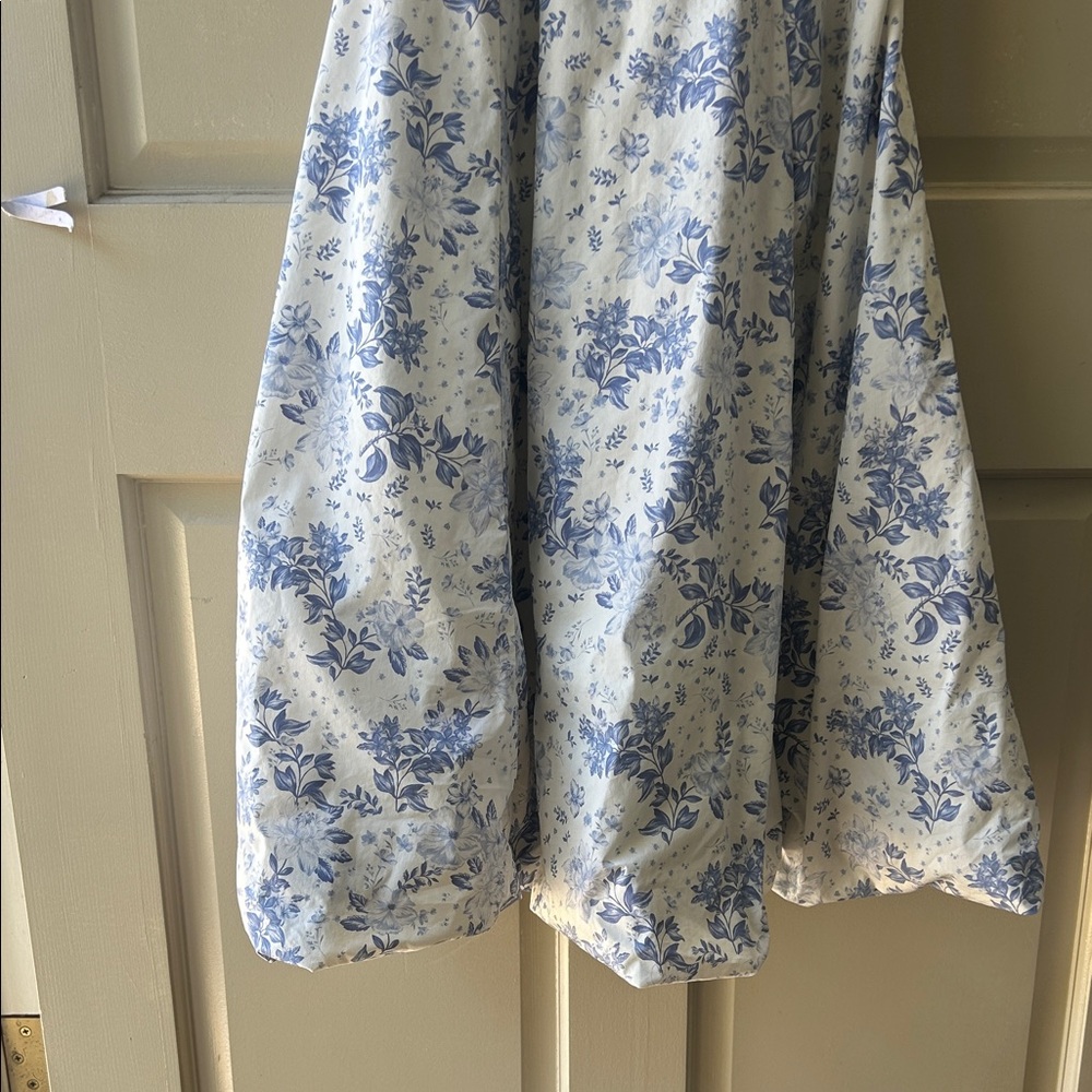 House of CB White and Blue Floral High-Low Dress - Picture 2 of 16